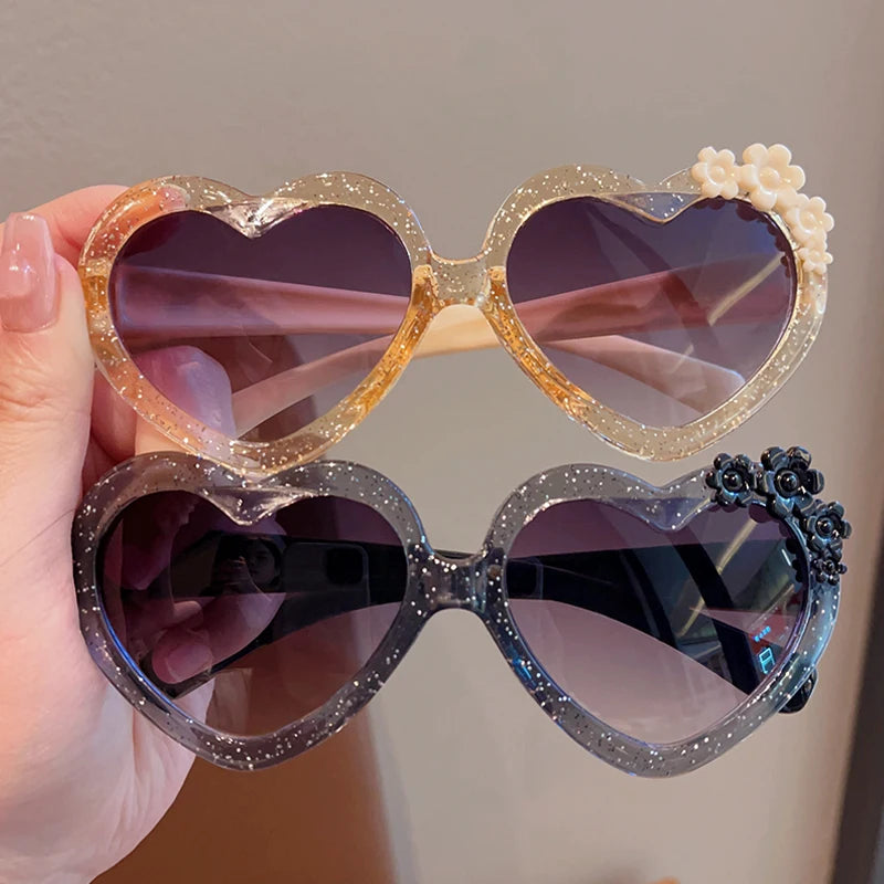 2023 Baby Girls Cute Acrylic Heart Shape Flowers UV400 Sunglasses Children Outdoor Sun Protection Sunglasses Kids Sun Glasses