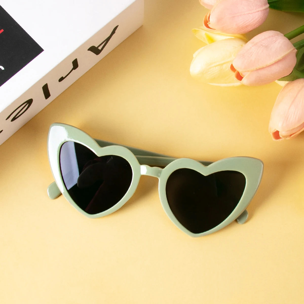 Hen Night Heart Shaped Sunglasses Women's Bachelorette Party Favors Glasses Bridal Shower Wedding Decoration Bridesmaid Gifts
