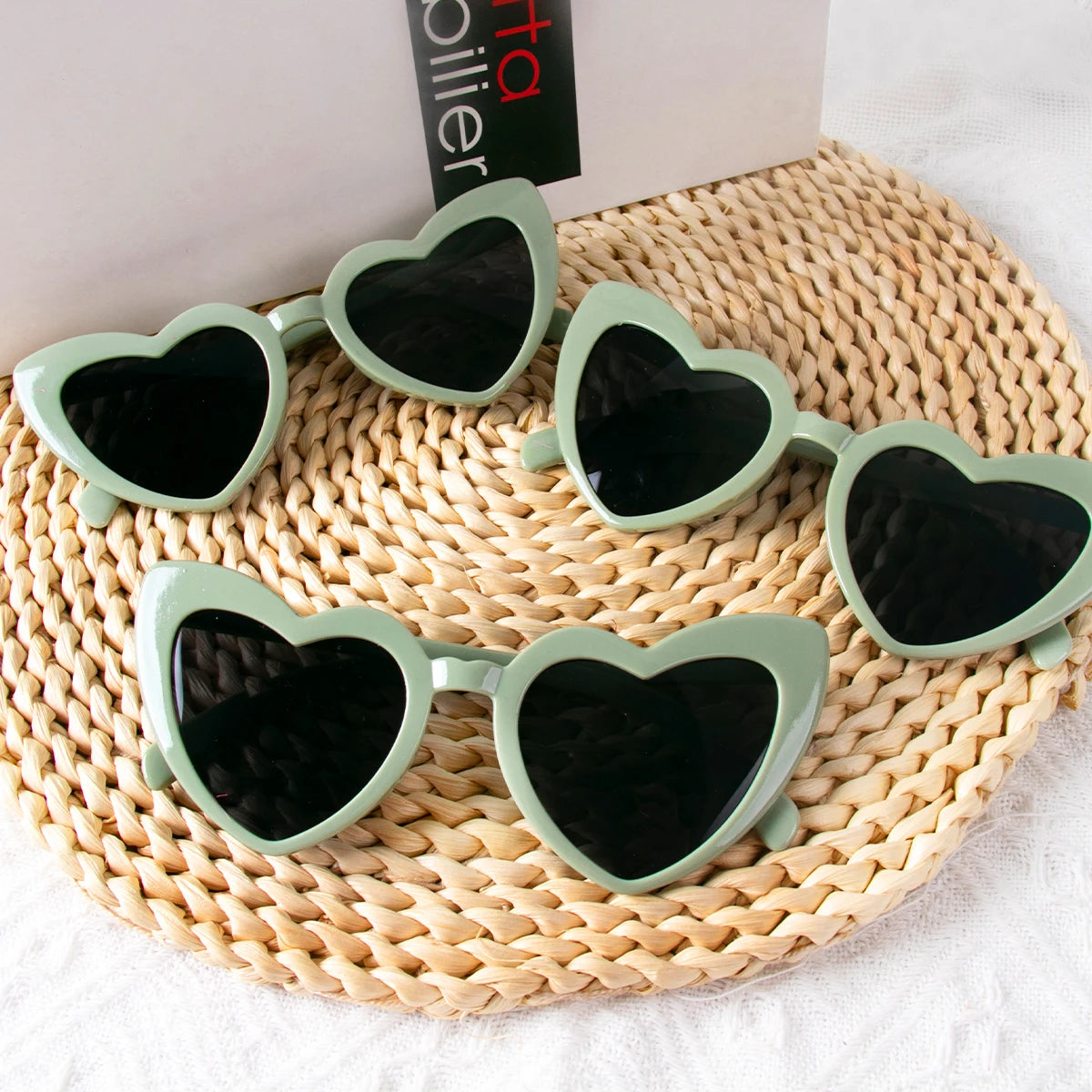 Hen Night Heart Shaped Sunglasses Women's Bachelorette Party Favors Glasses Bridal Shower Wedding Decoration Bridesmaid Gifts