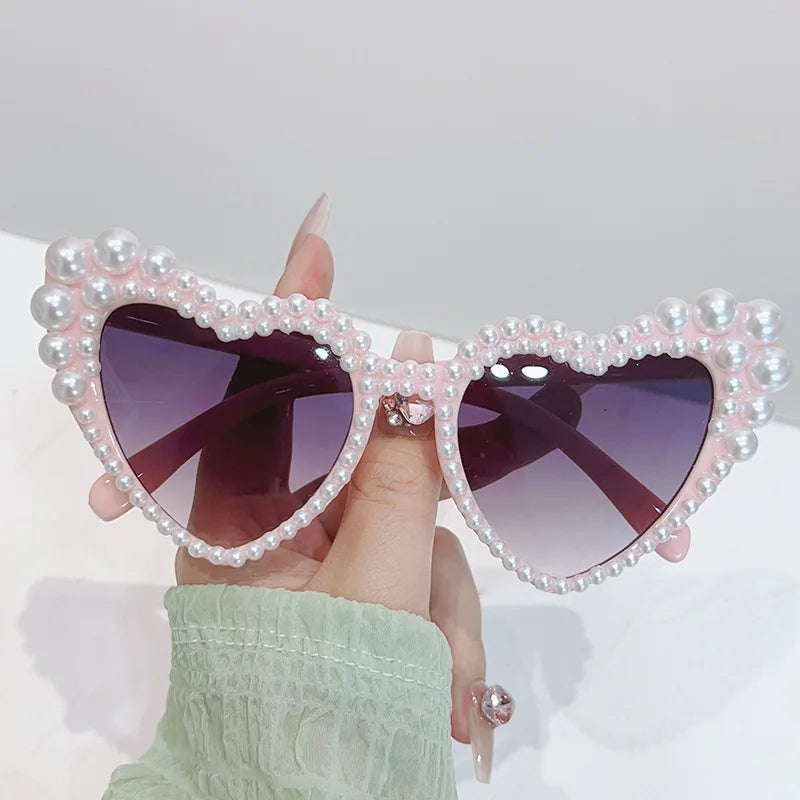 2024 Fashion Large Frame Pearl-set Sunglasses Heart Shape Personality UV400 Casual Black Just Married Sunglasses Bridesmaid Gift