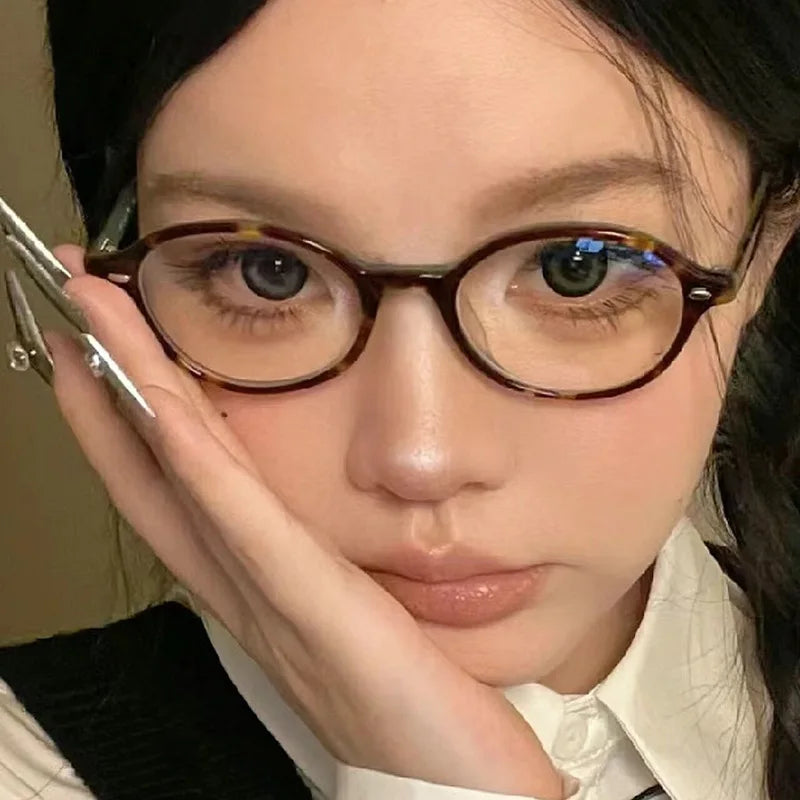 Retro Small Oval Sunglasses Women Men Rivets Shades Fashion Eyewear Luxury Sun Glasses UV400 Brand Oculus Female Gafas