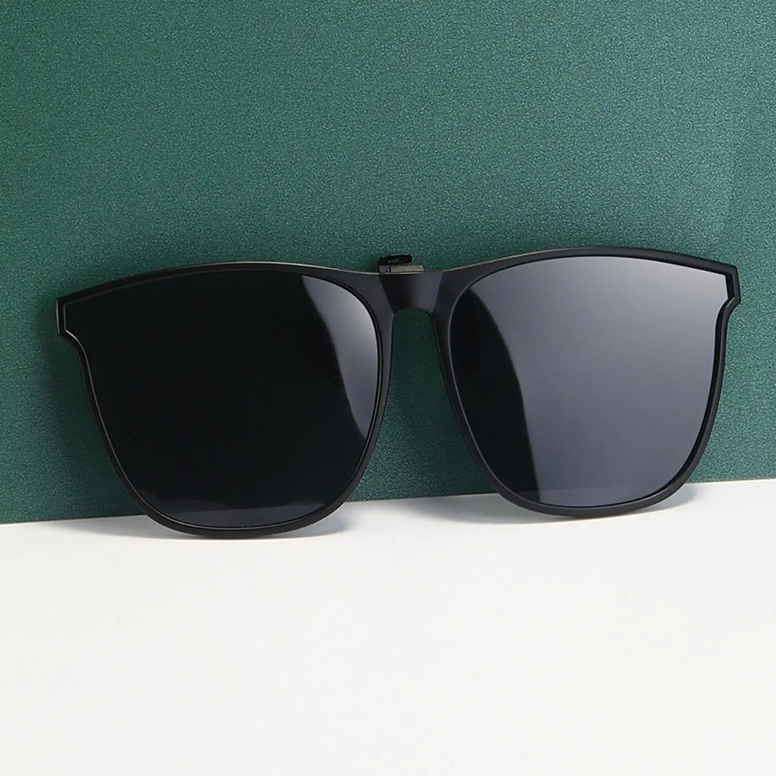 New Polarized Flip-up Sunglasses Clips For Myopia Glasses Retro Big Size Square TAC Material Glasses Clip-on Sunglass Clip